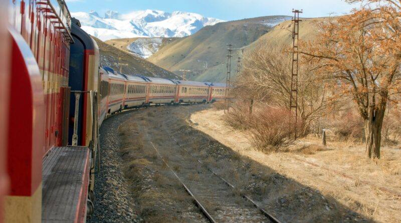 The Best Train Rides That Create Beautiful Travel Memories